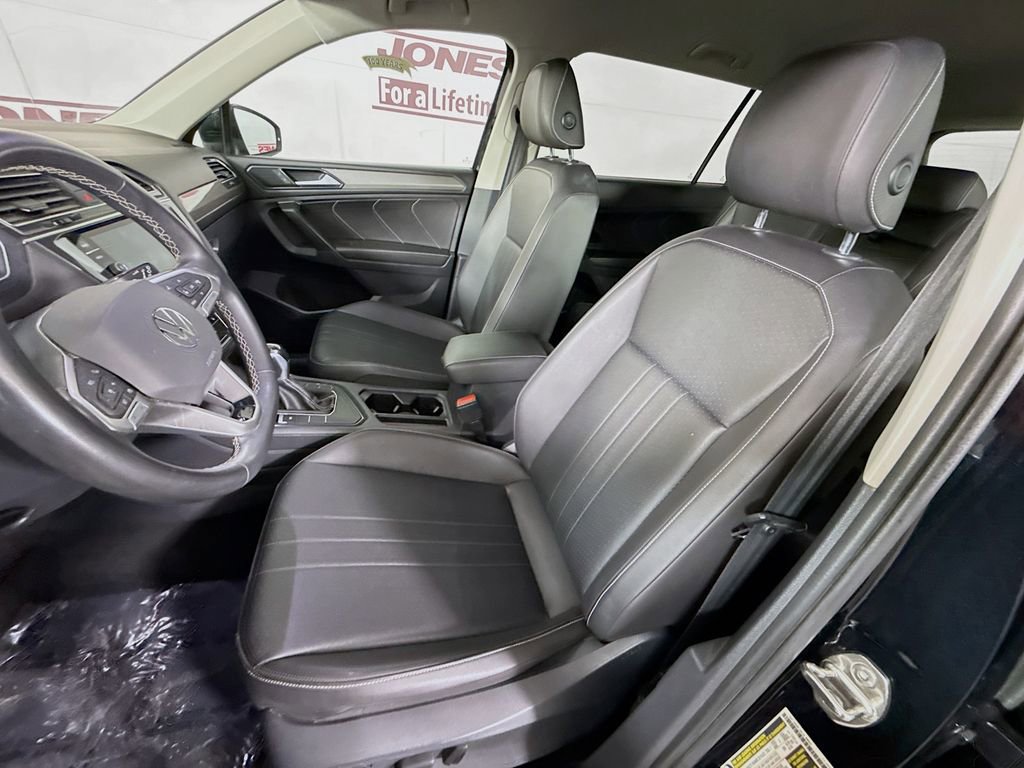 Used 2023 Volkswagen Tiguan SE FWD image 24