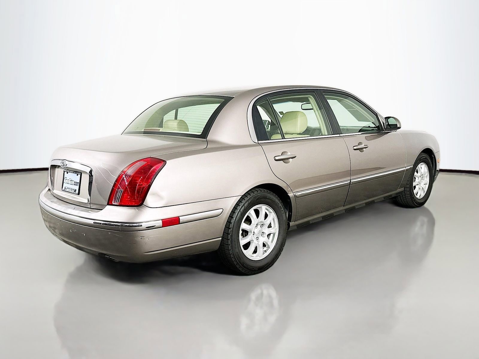 Used 2008 Kia Amanti w/ Leather Pkg FWD image 8