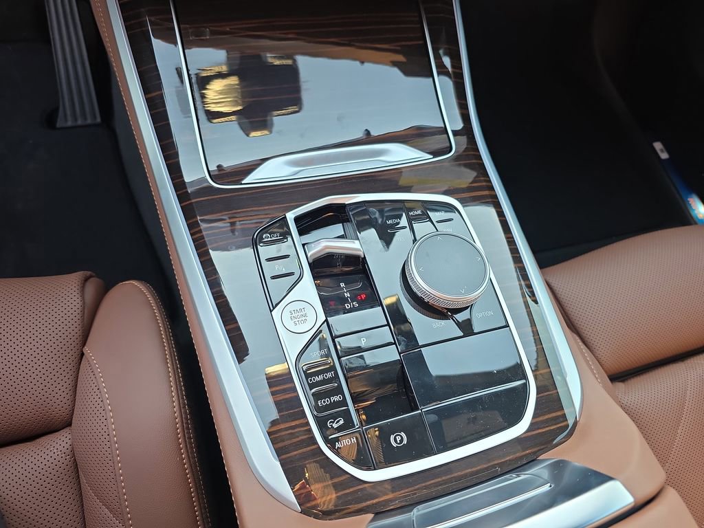 New 2026 BMW X5 xDrive40i w/ Premium Package AWD/4WD image 17