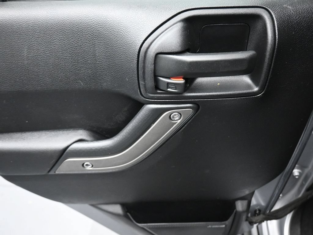 Used 2016 Jeep Wrangler Unlimited Sport AWD/4WD image 23