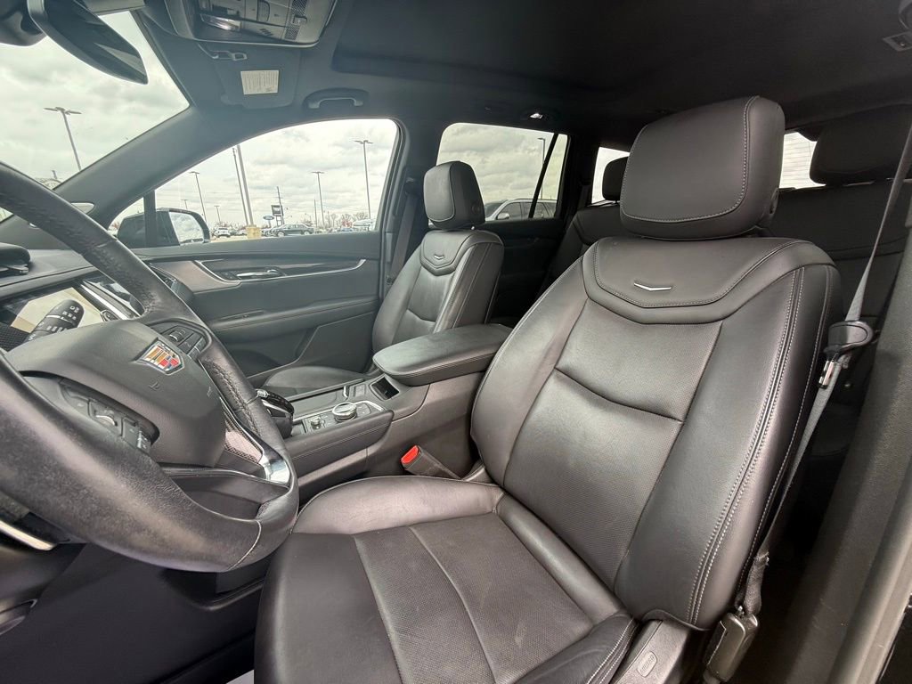 Certified 2024 Cadillac XT6 Sport w/ LPO, Floor Liner Package AWD/4WD image 27