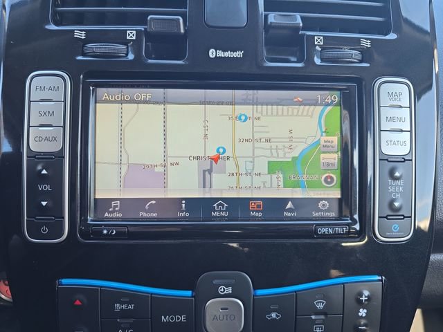 Used 2016 Nissan Leaf SV image 25