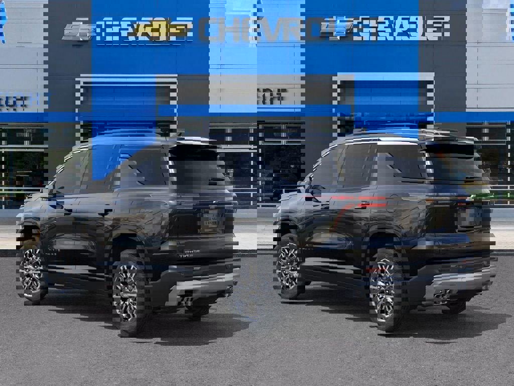 New 2026 Chevrolet Traverse LT w/ Driver Confidence Package image 3