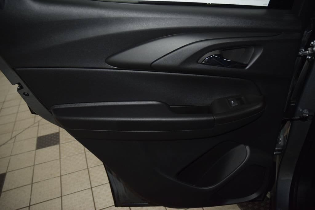 New 2026 Chevrolet TrailBlazer LT w/ Convenience Package FWD image 43