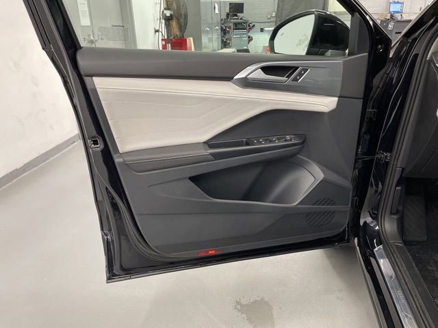 New 2026 Volkswagen Taos SEL image 27