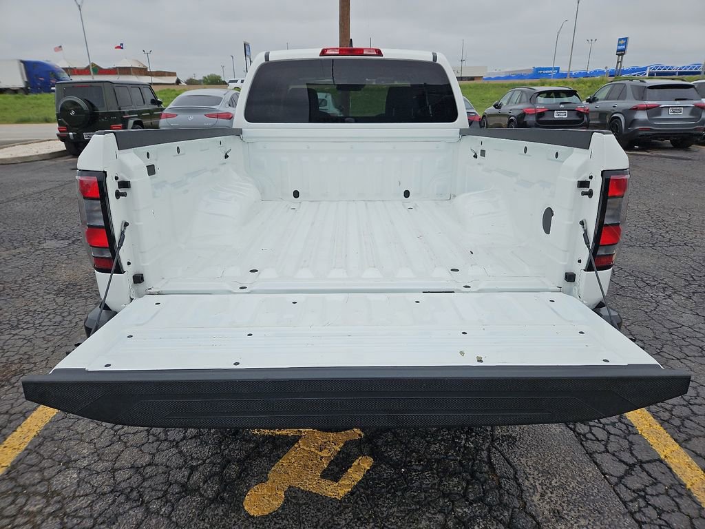 Used 2022 Nissan Frontier S RWD image 14