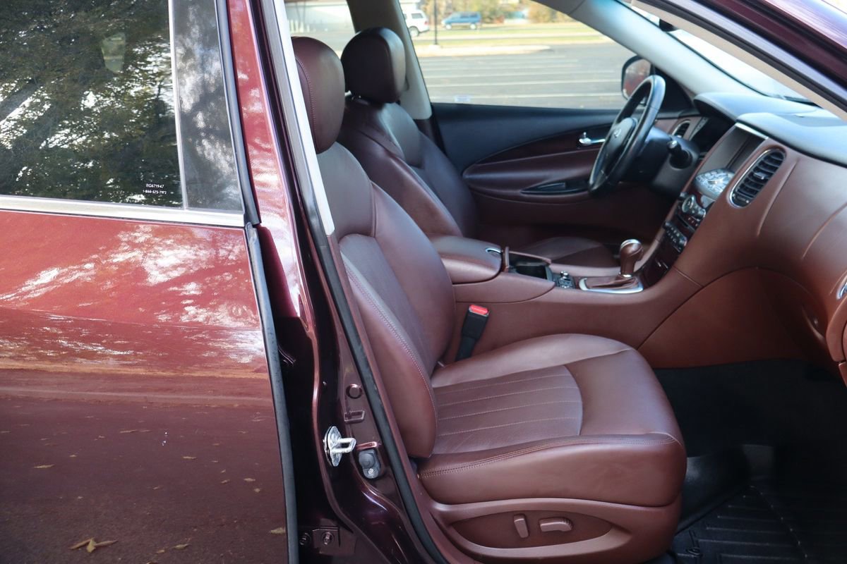 Used 2015 INFINITI QX50 Journey w/ Premium Package image 22