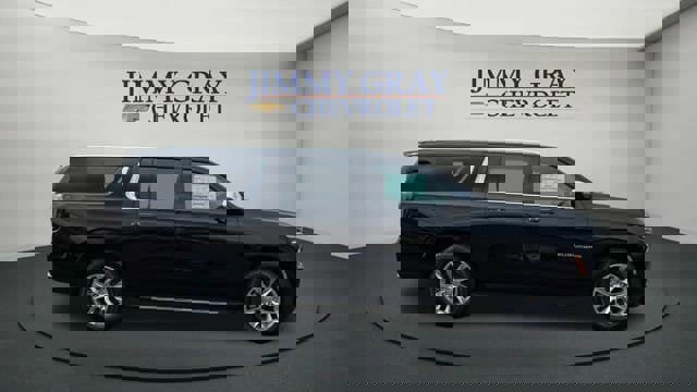 New 2026 Chevrolet Suburban Premier w/ Sun And Tow Package image 6