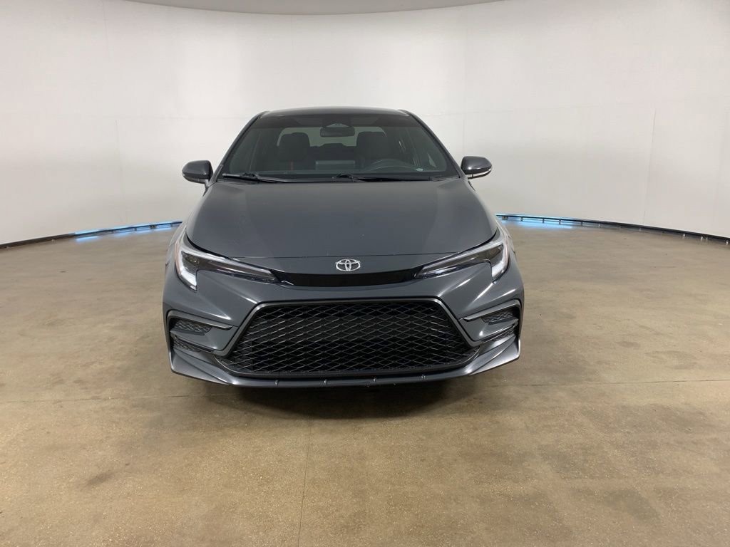 Used 2023 Toyota Corolla SE image 3