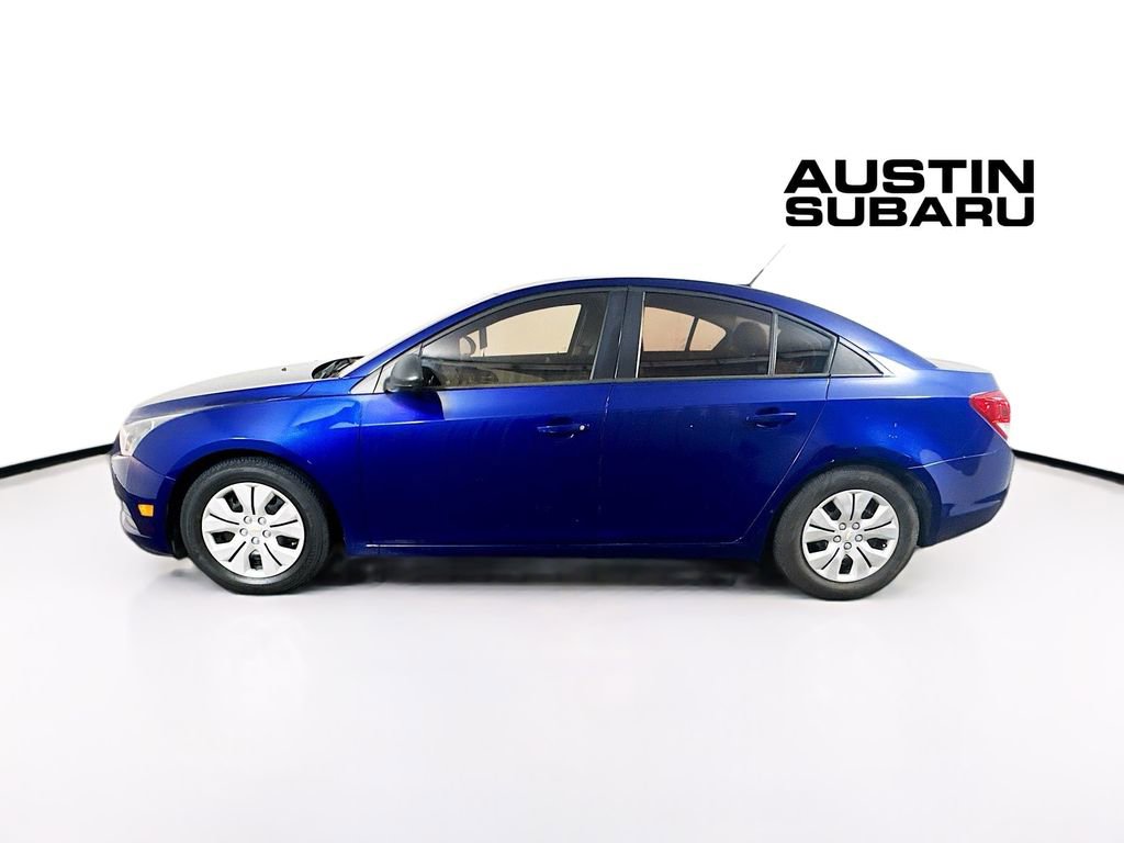 Used 2013 Chevrolet Cruze LS FWD image 4