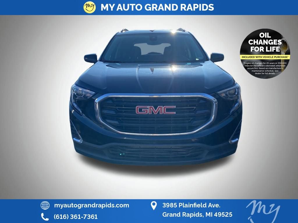 Used 2021 GMC Terrain SLE w/ Driver Convenience Package image 3