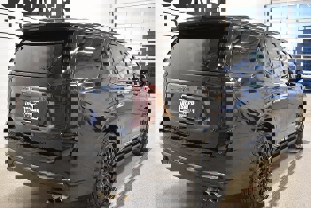 Used 2023 GMC Yukon Denali Ultimate image 4