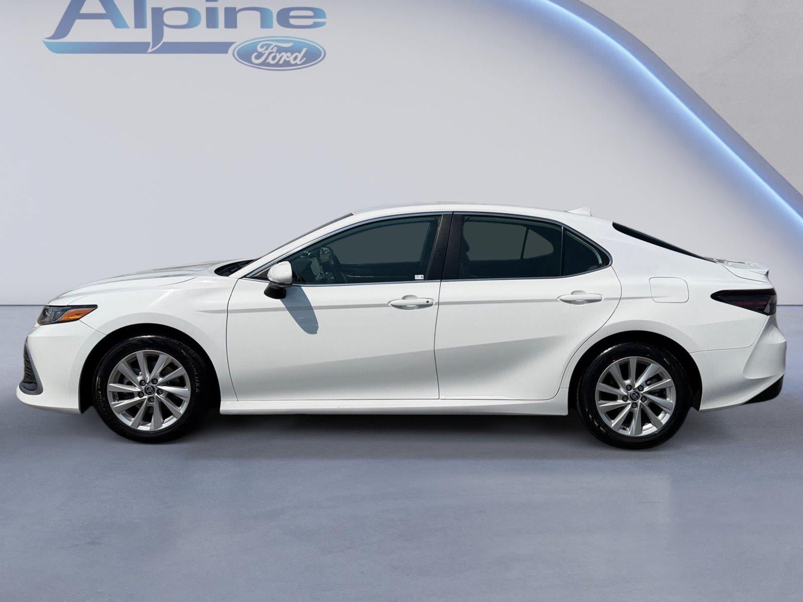 Used 2023 Toyota Camry LE FWD image 2
