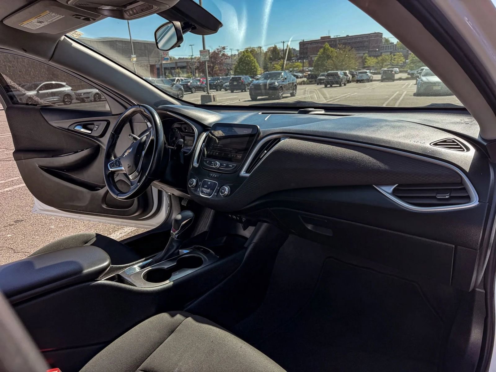 Used 2021 Chevrolet Malibu RS FWD image 11