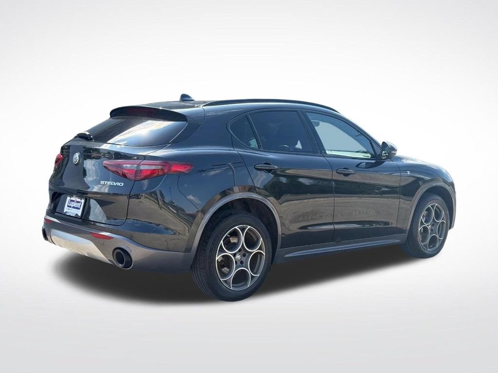 Used 2023 Alfa Romeo Stelvio Ti AWD/4WD video 3