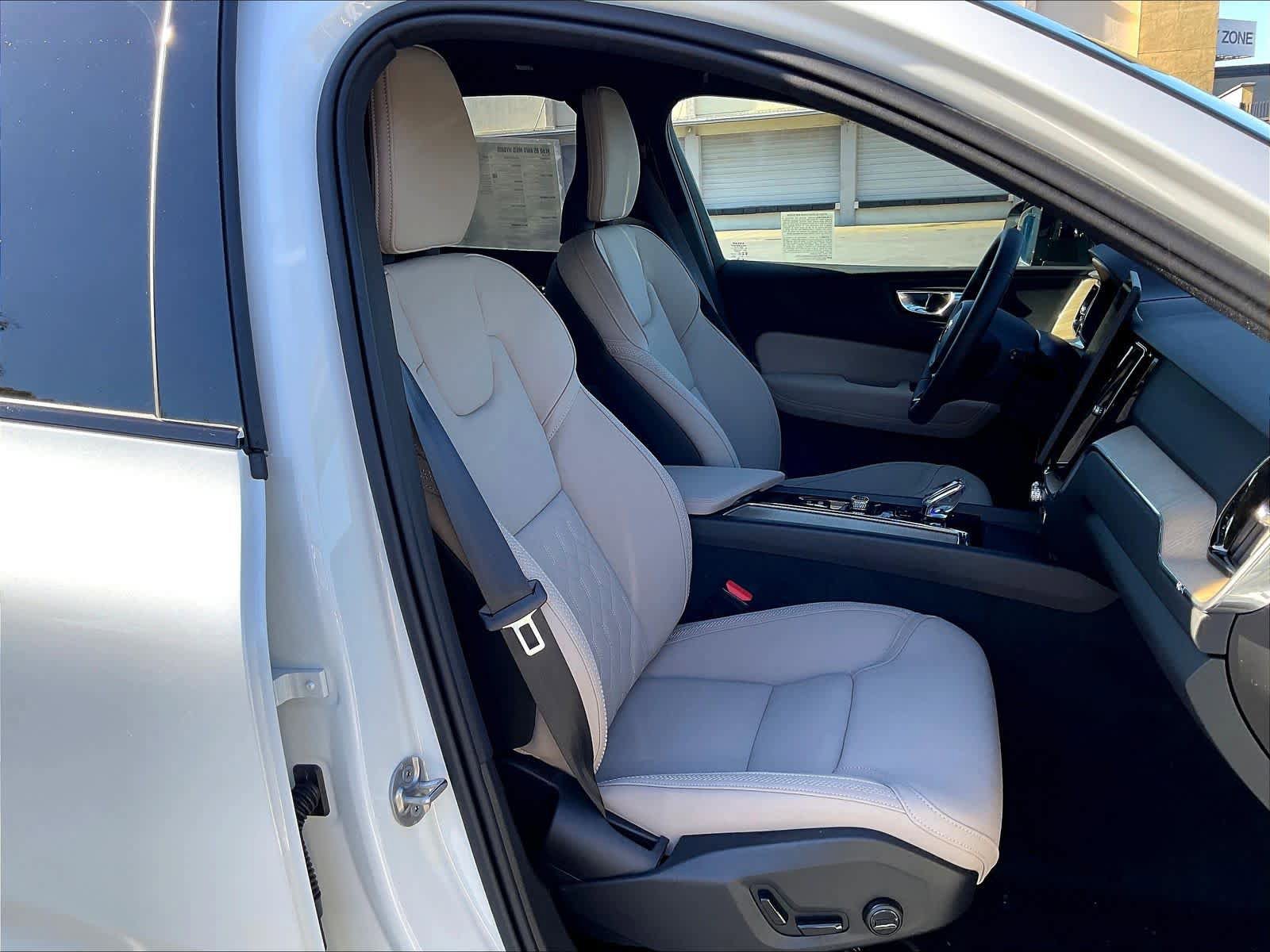 New 2026 Volvo XC60 B5 Plus w/ Climate Package AWD/4WD image 31