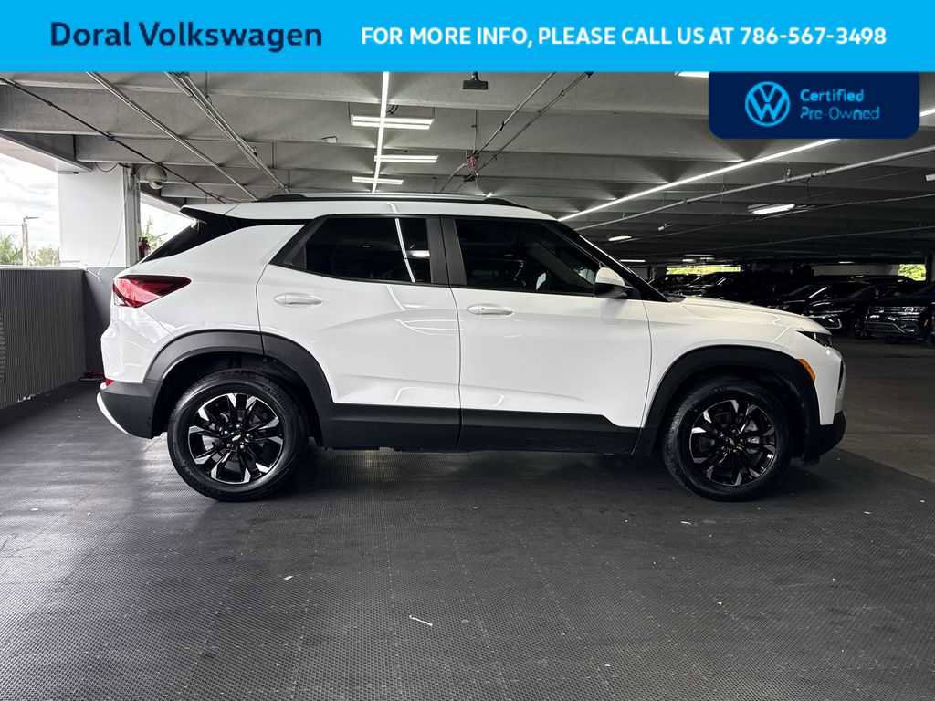 Used 2023 Chevrolet TrailBlazer LT FWD image 9