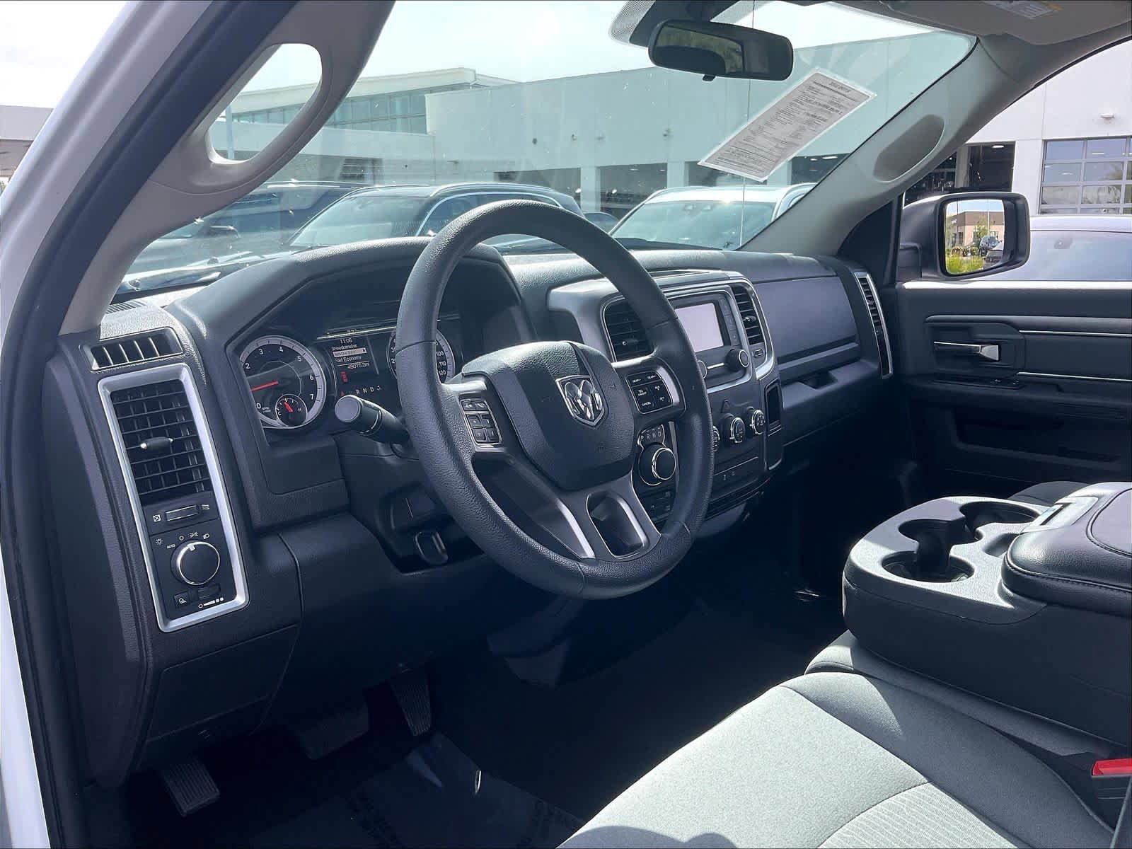 Used 2024 RAM 1500 Classic SLT AWD/4WD image 16