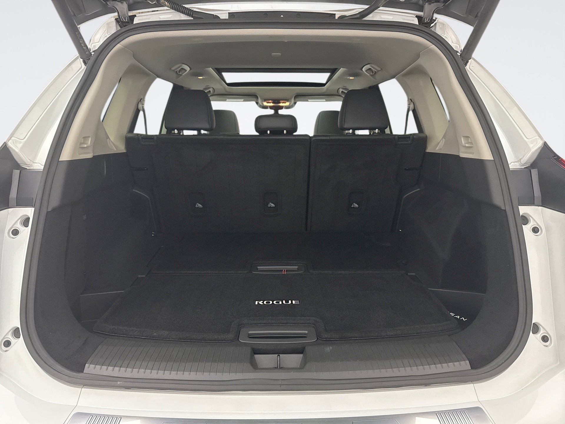 Used 2025 Nissan Rogue SL w/ Tech Package AWD/4WD image 22