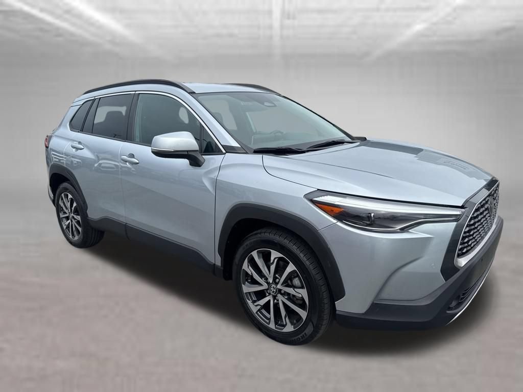 Used 2023 Toyota Corolla Cross XLE FWD image 8