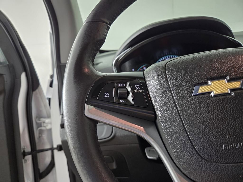 Used 2020 Chevrolet Trax LT w/ Redline Edition image 24