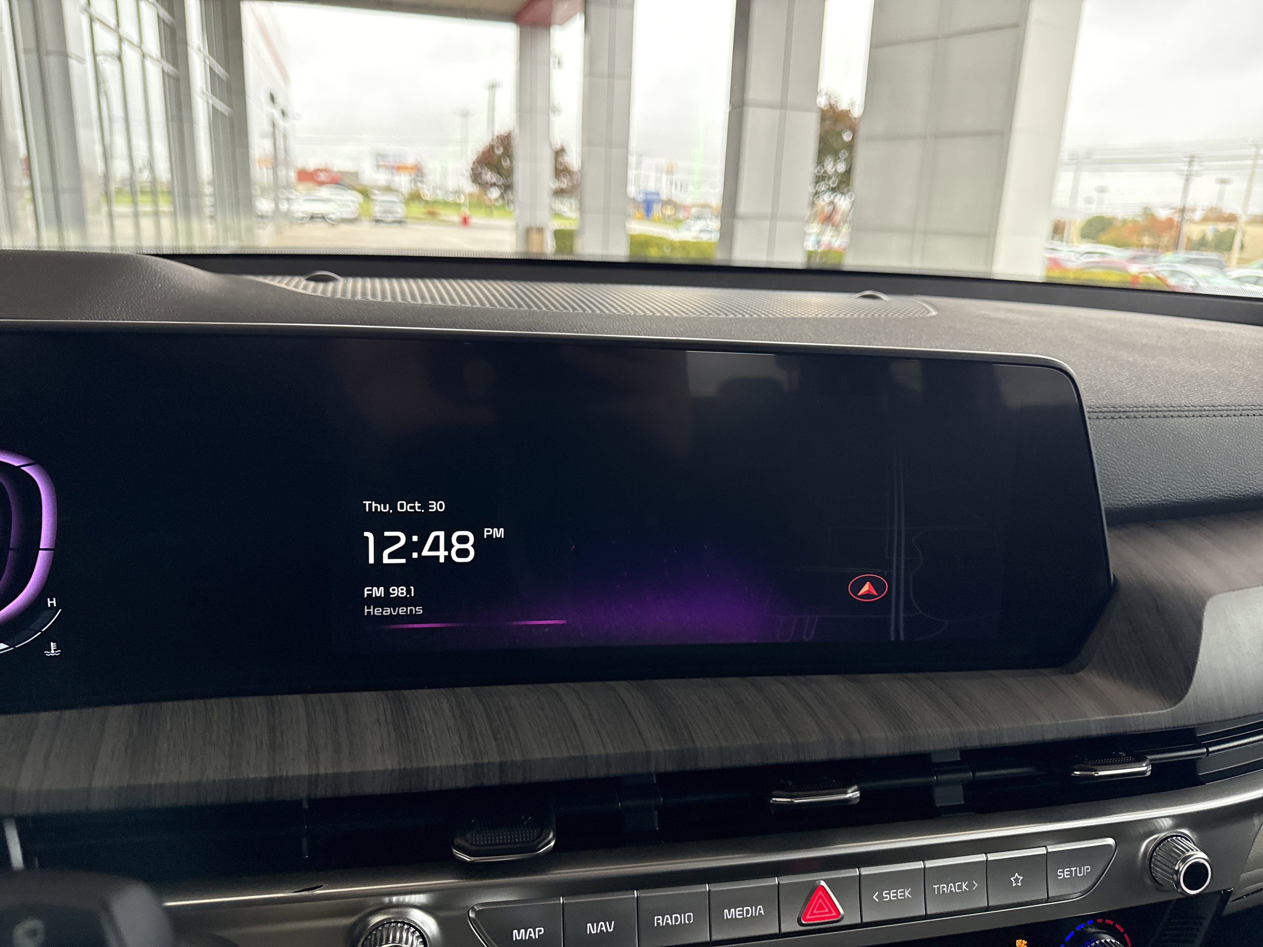 Used 2023 Kia Telluride EX w/ EX Captain's Chair Package image 24