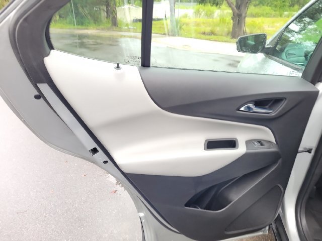 Used 2020 Chevrolet Equinox LS FWD image 14