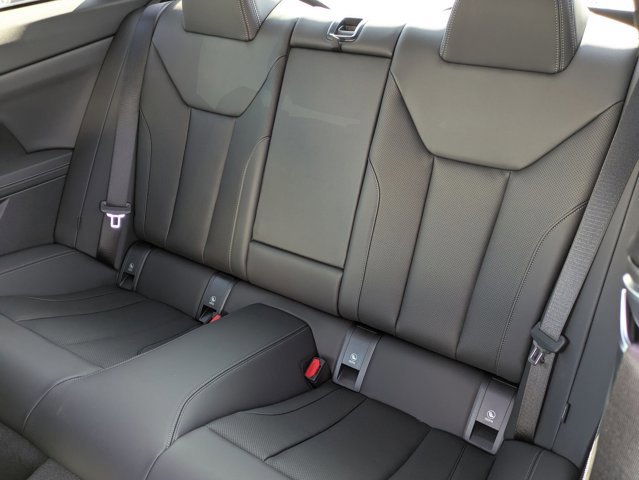 Used 2026 BMW 430i Coupe w/ M Sport Package RWD image 15