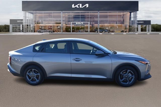 New 2025 Kia K4 image 2