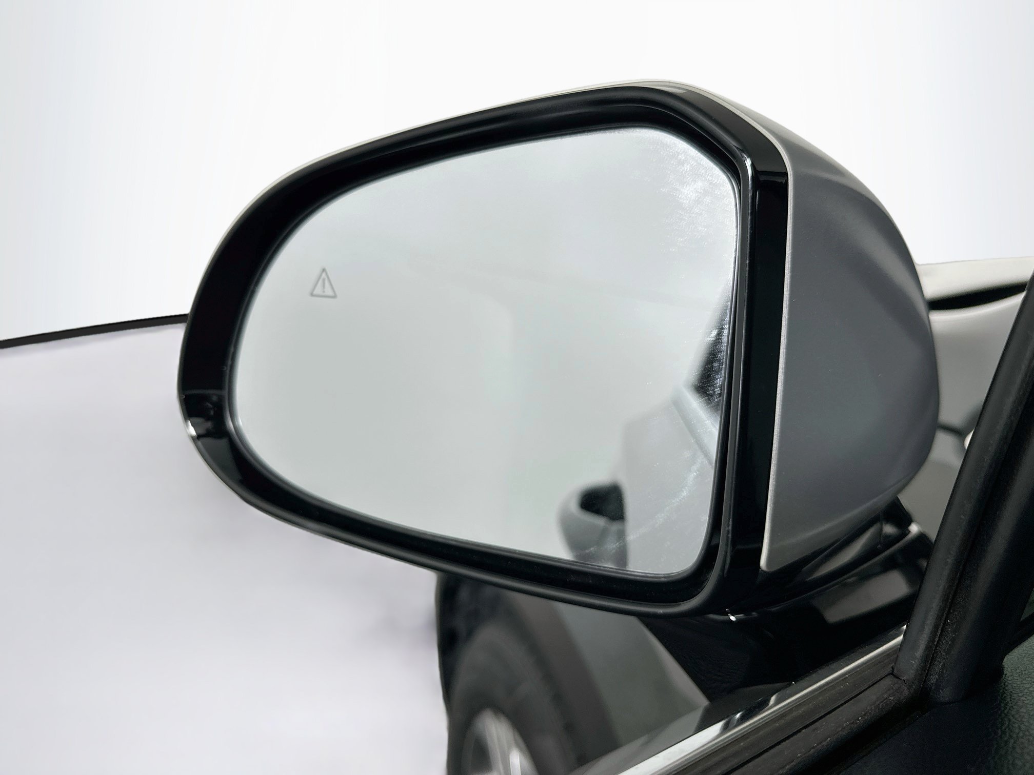 Used 2021 Hyundai Santa Fe SEL FWD image 16