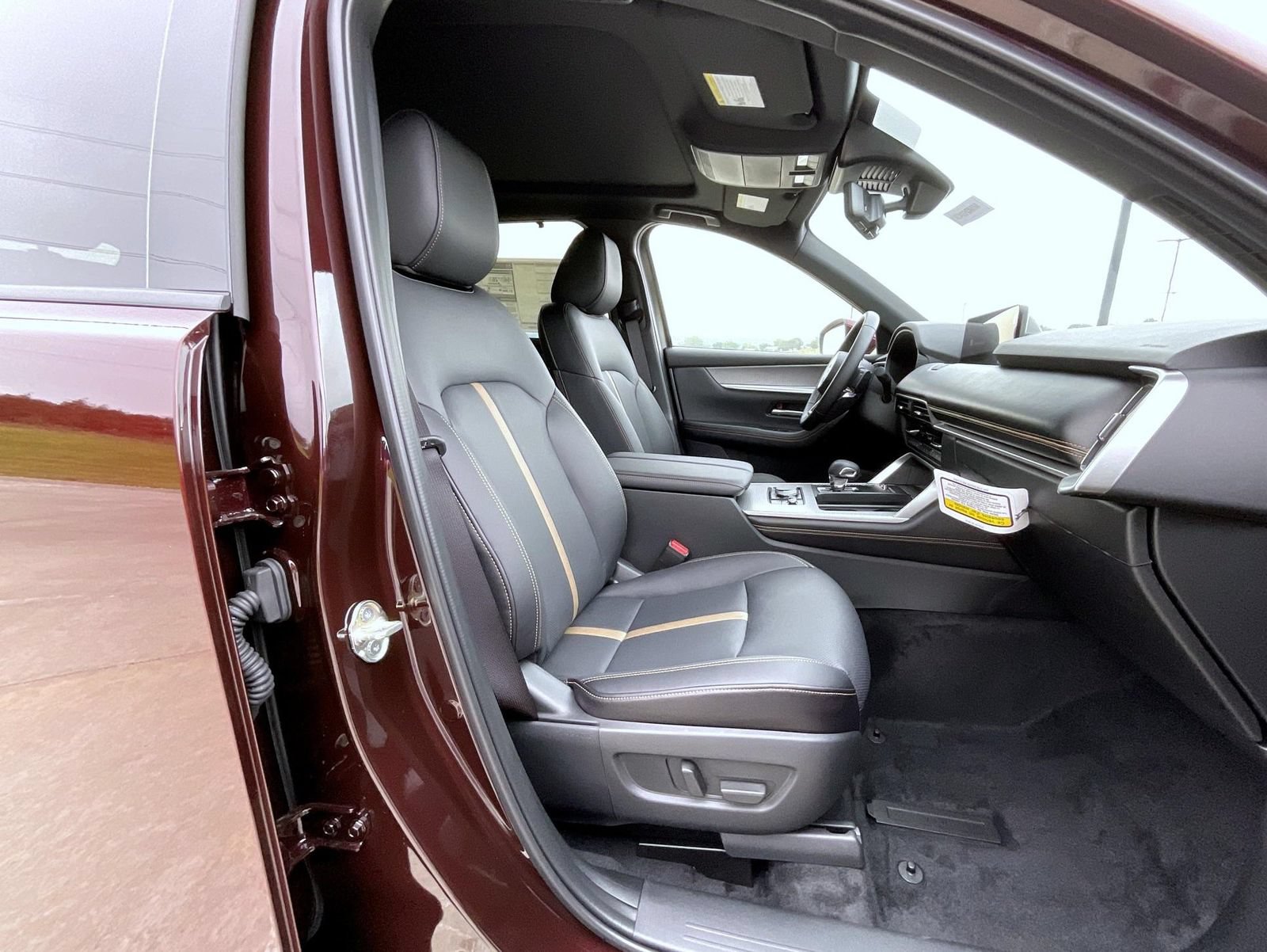 New 2026 MAZDA CX-90 Plug-In Hybrid w/ Premium Plus AWD/4WD image 17