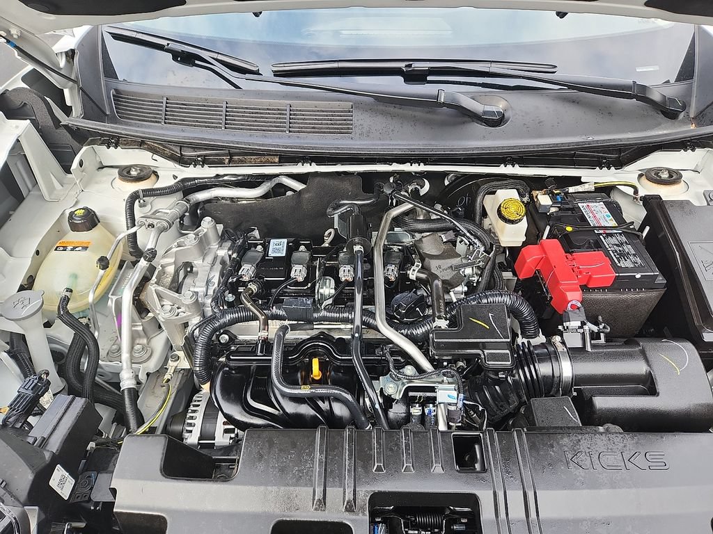 Certified 2025 Nissan Kicks SV AWD/4WD image 28