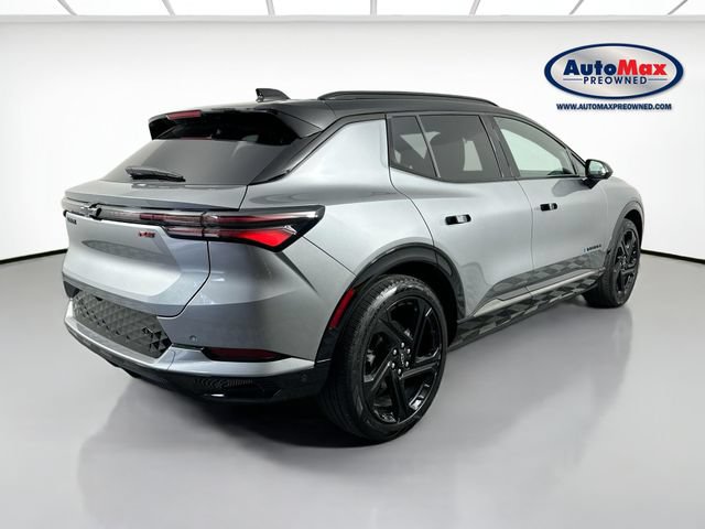Used 2024 Chevrolet Equinox EV RS FWD image 2