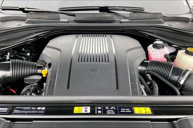 New 2026 Land Rover Range Rover SE image 13
