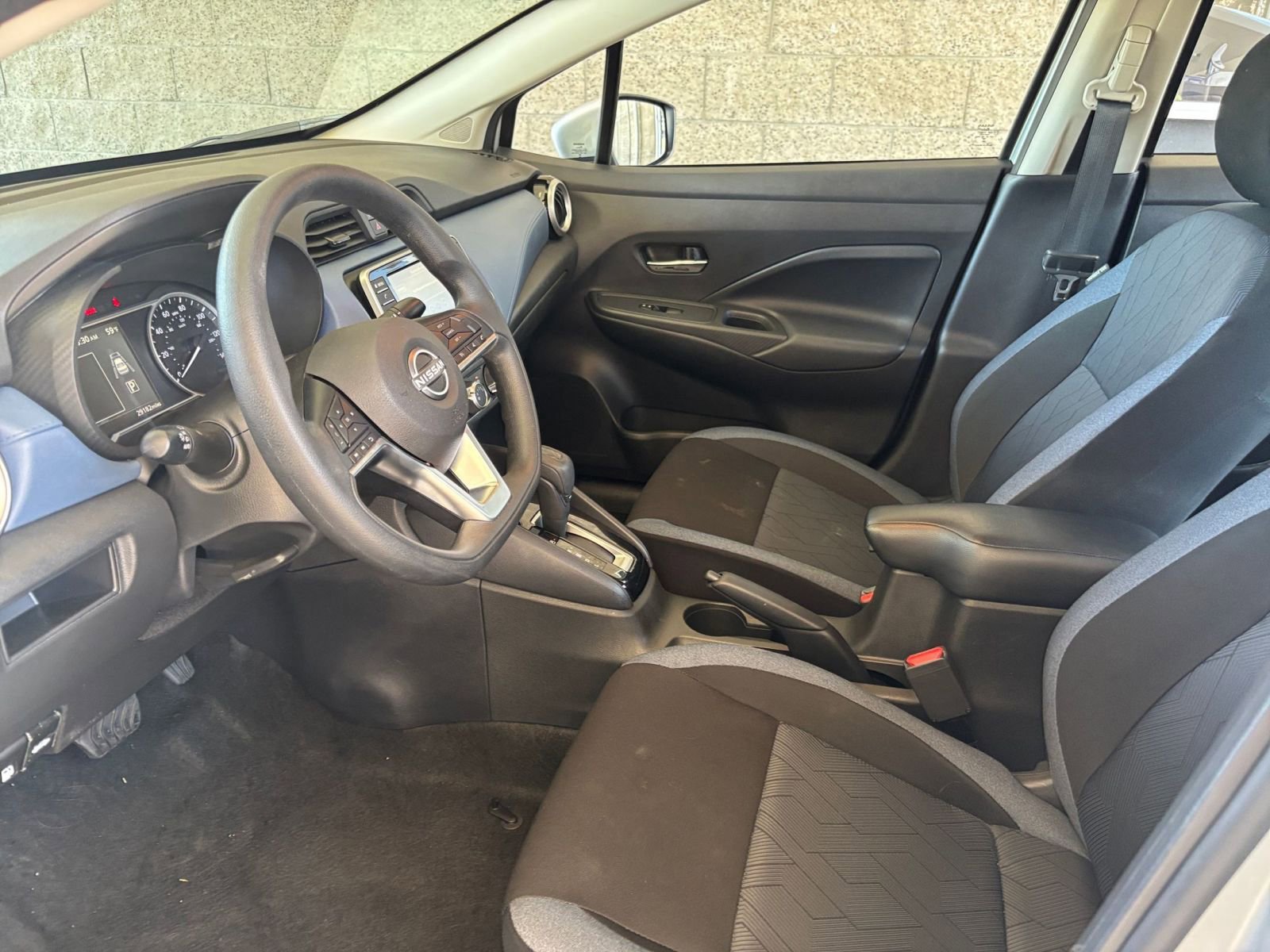 Used 2025 Nissan Versa SV FWD image 25