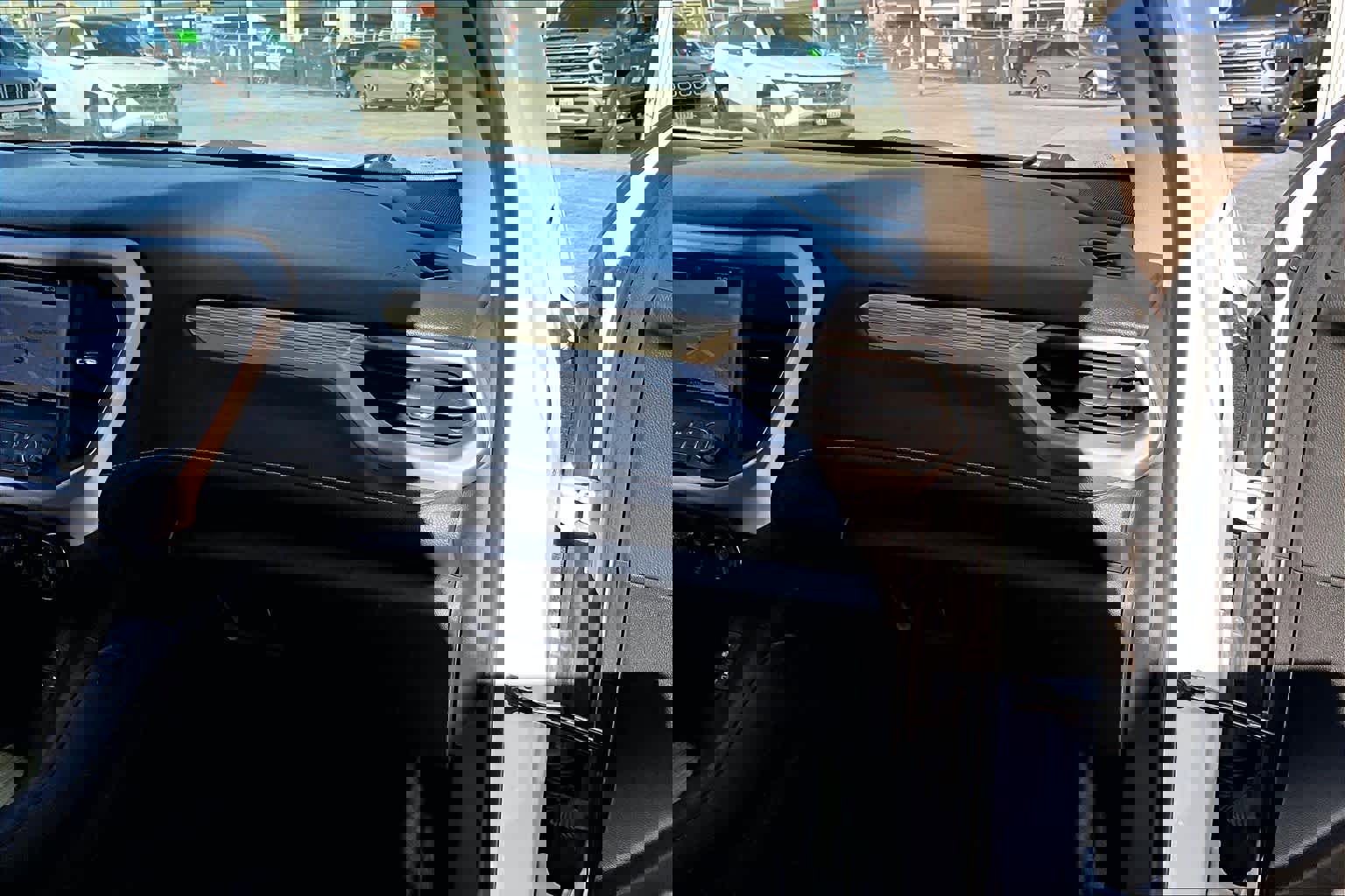 Used 2019 GMC Acadia Denali image 17