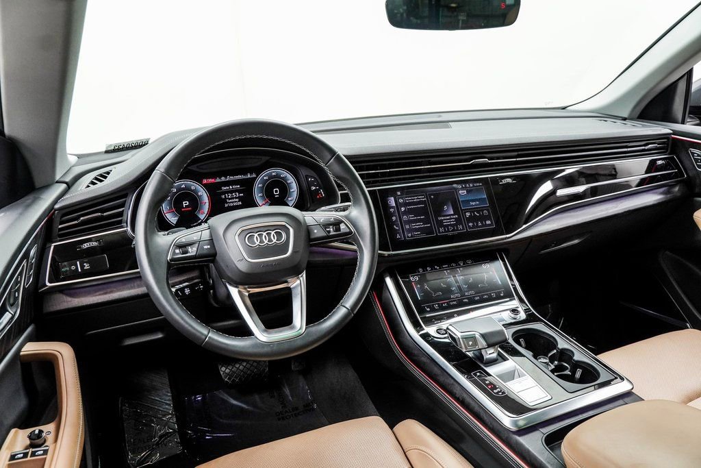 Used 2024 Audi Q8 Prestige w/ Prestige Package image 5