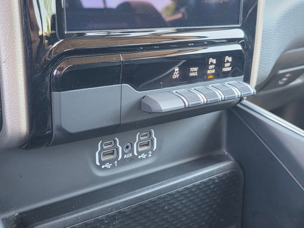 Used 2021 RAM 1500 Laramie image 30