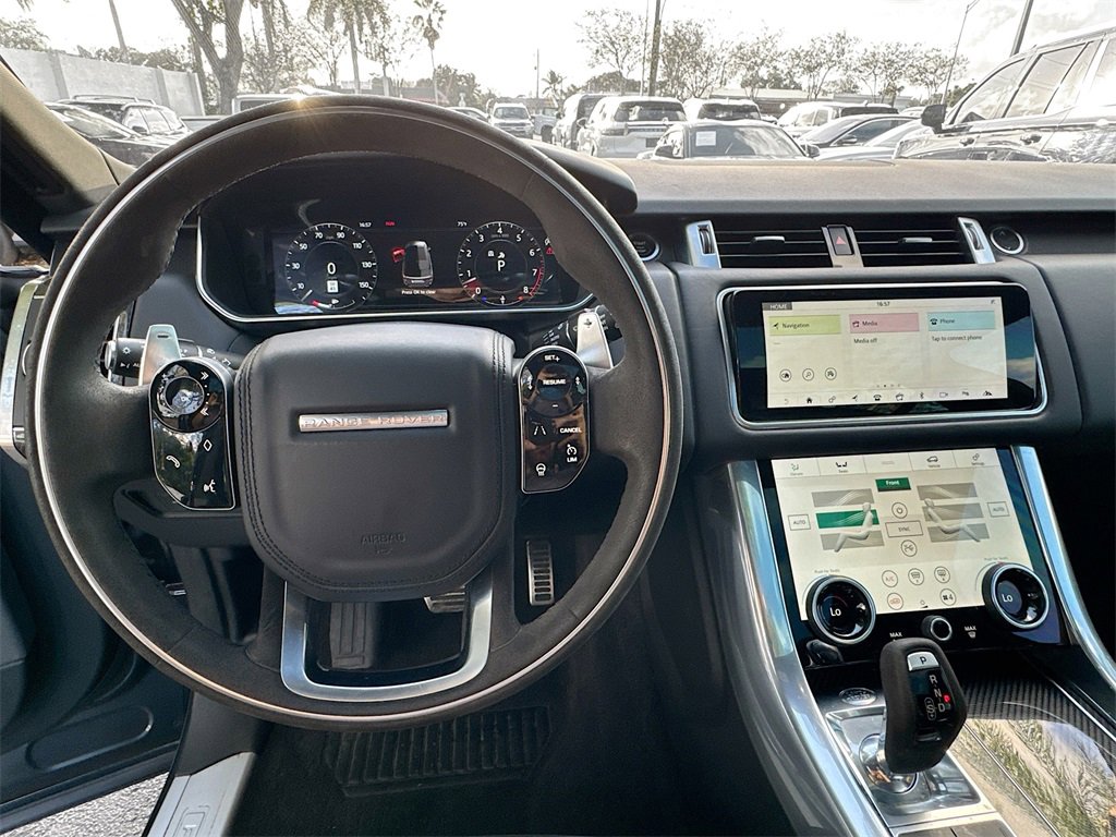 Used 2020 Land Rover Range Rover Sport HST image 12