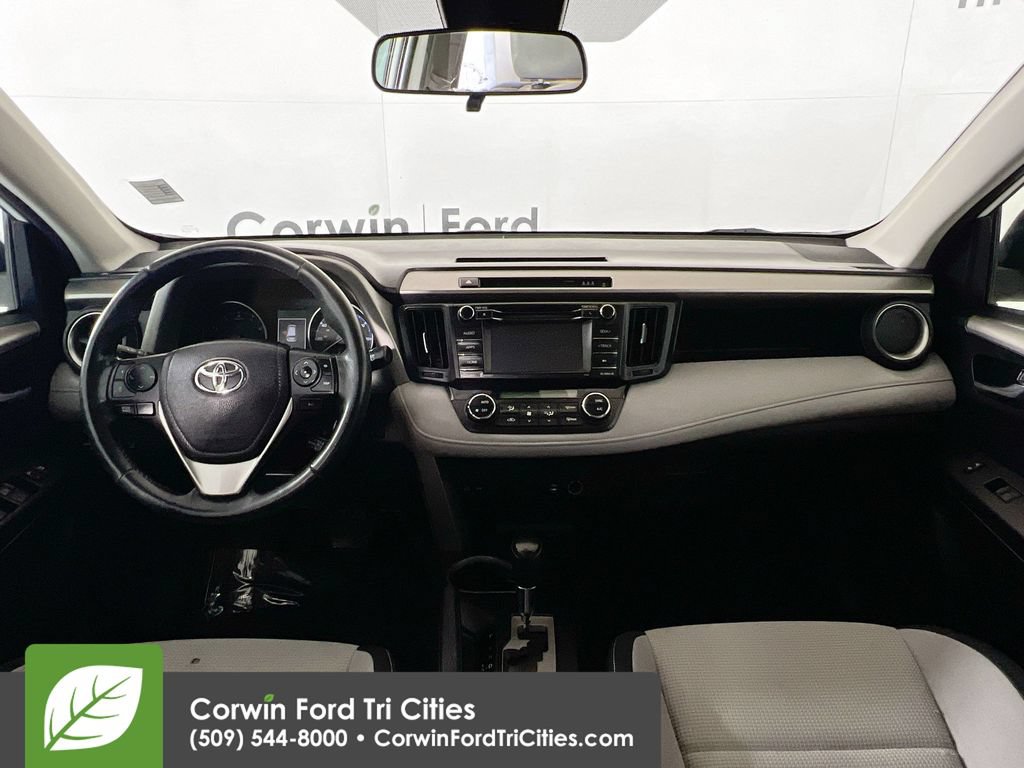 Used 2017 Toyota RAV4 XLE FWD image 7