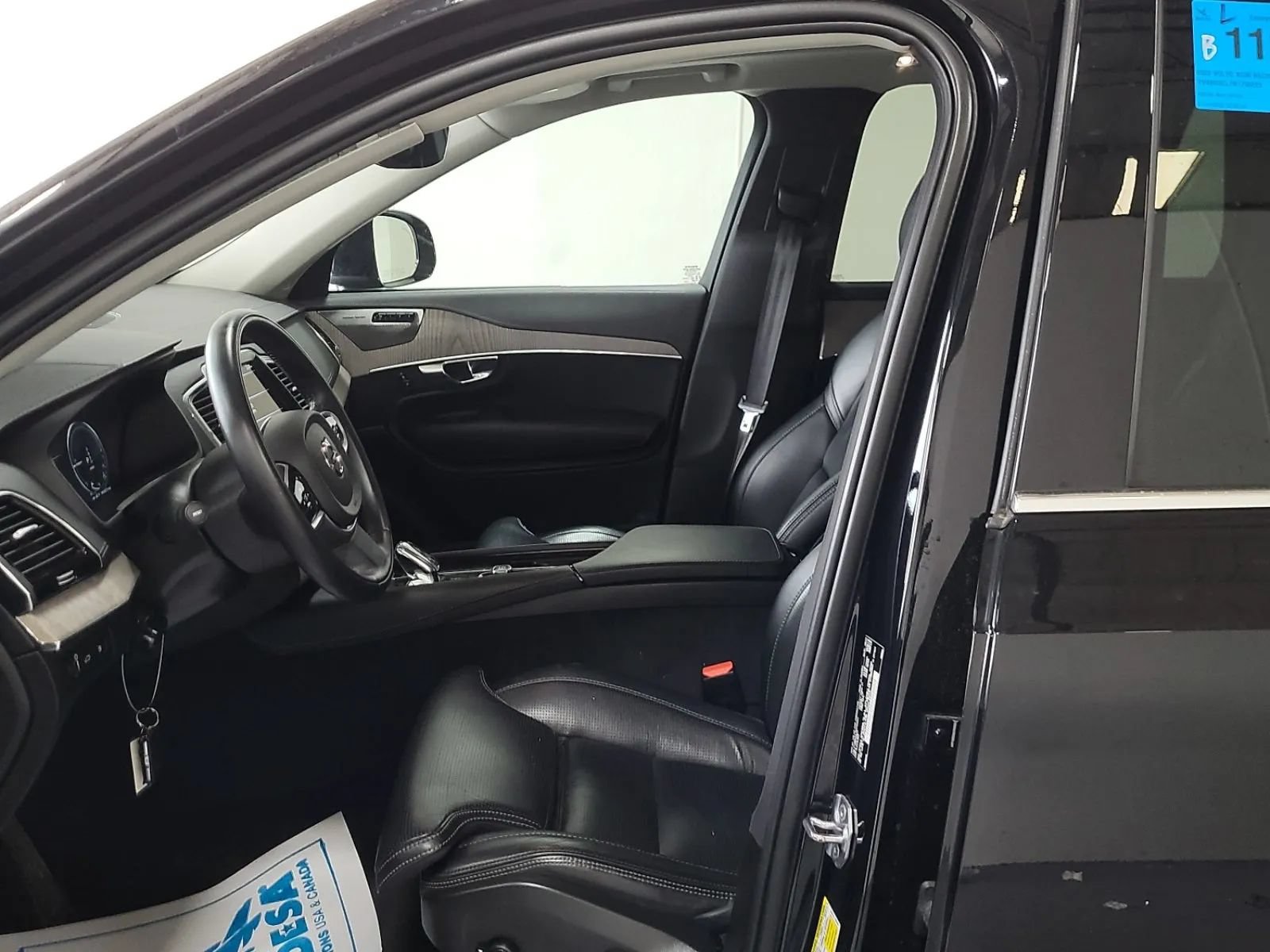 Used 2022 Volvo XC90 T8 Inscription AWD/4WD image 2
