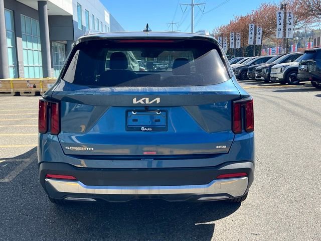 Used 2025 Kia Sorento EX w/ EX Panoramic Sunroof Package image 8