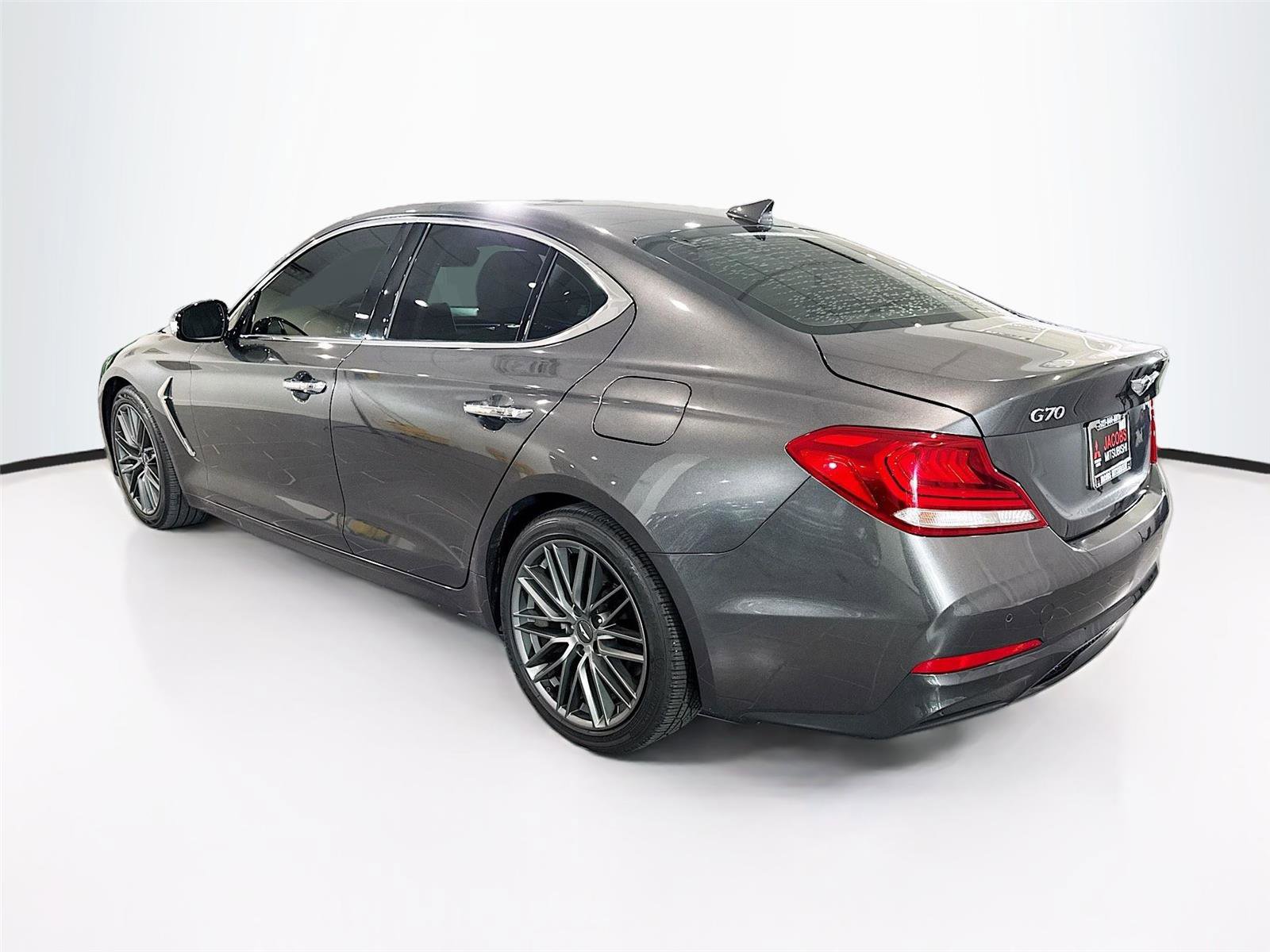Used 2019 Genesis G70 2.0T Advanced w/ Elite Package RWD image 3