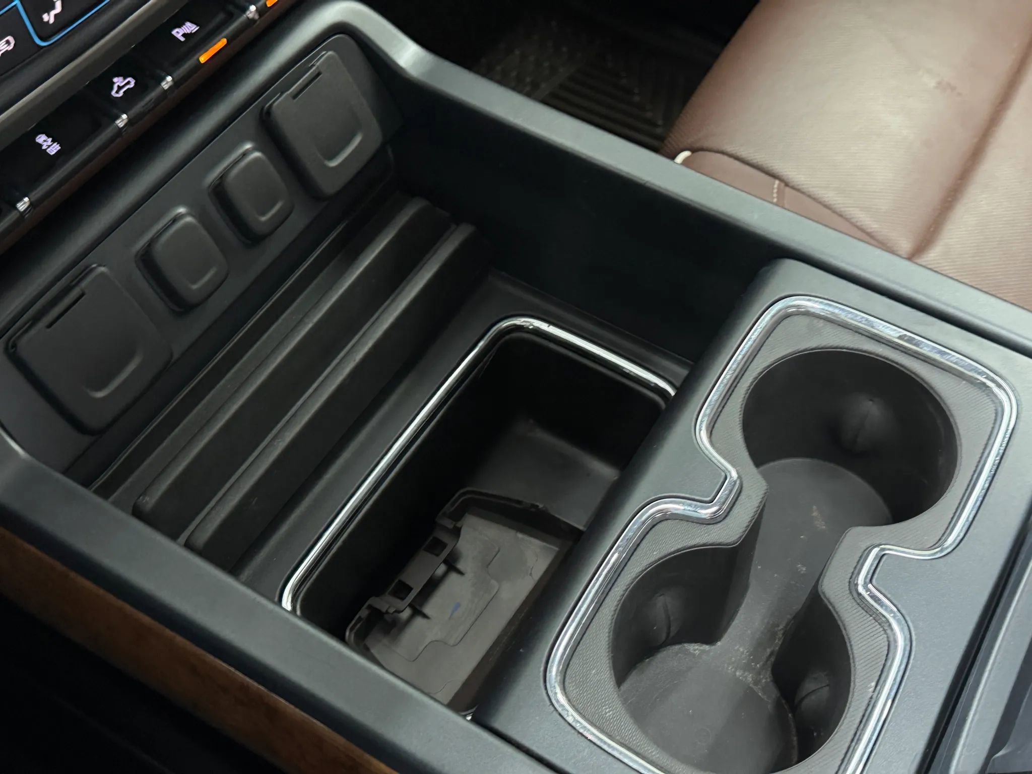 Used 2016 Chevrolet Silverado 1500 High Country w/ High Country Premium Package image 29