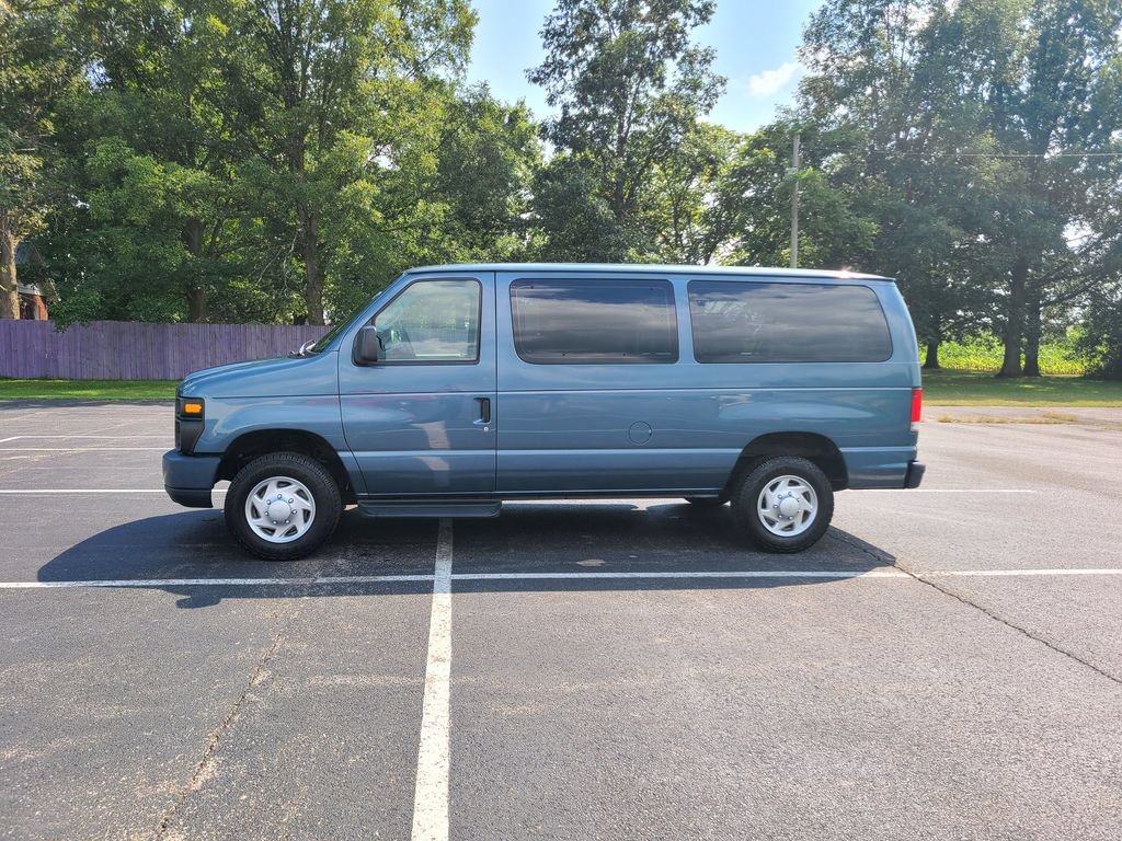 Used 2014 Ford E-350 and Econoline 350 XL w/ Power Windows & Locks Group RWD image 4