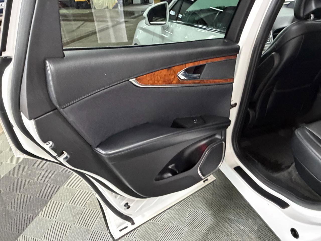 Used 2017 Lincoln MKX Reserve w/ Lincoln MKX Climate Package image 24