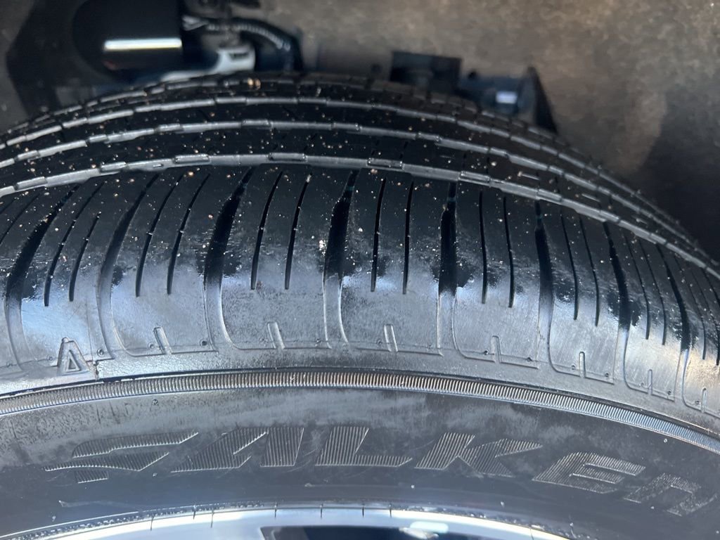 Certified 2024 Nissan Rogue SV image 42