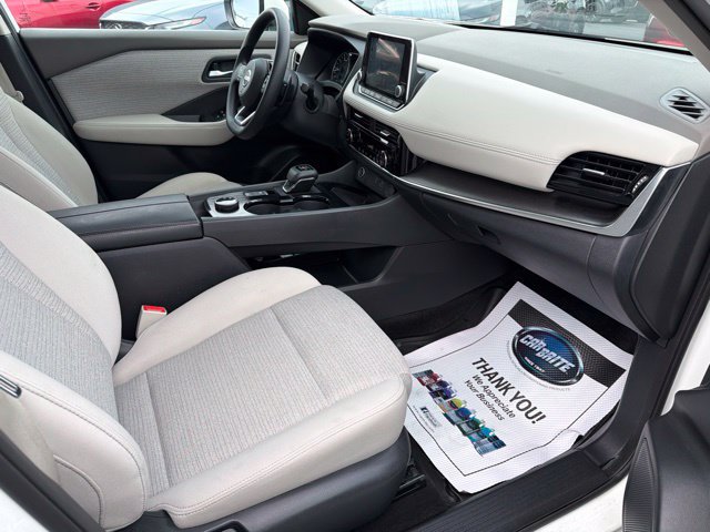 Used 2023 Nissan Rogue SV AWD/4WD image 30
