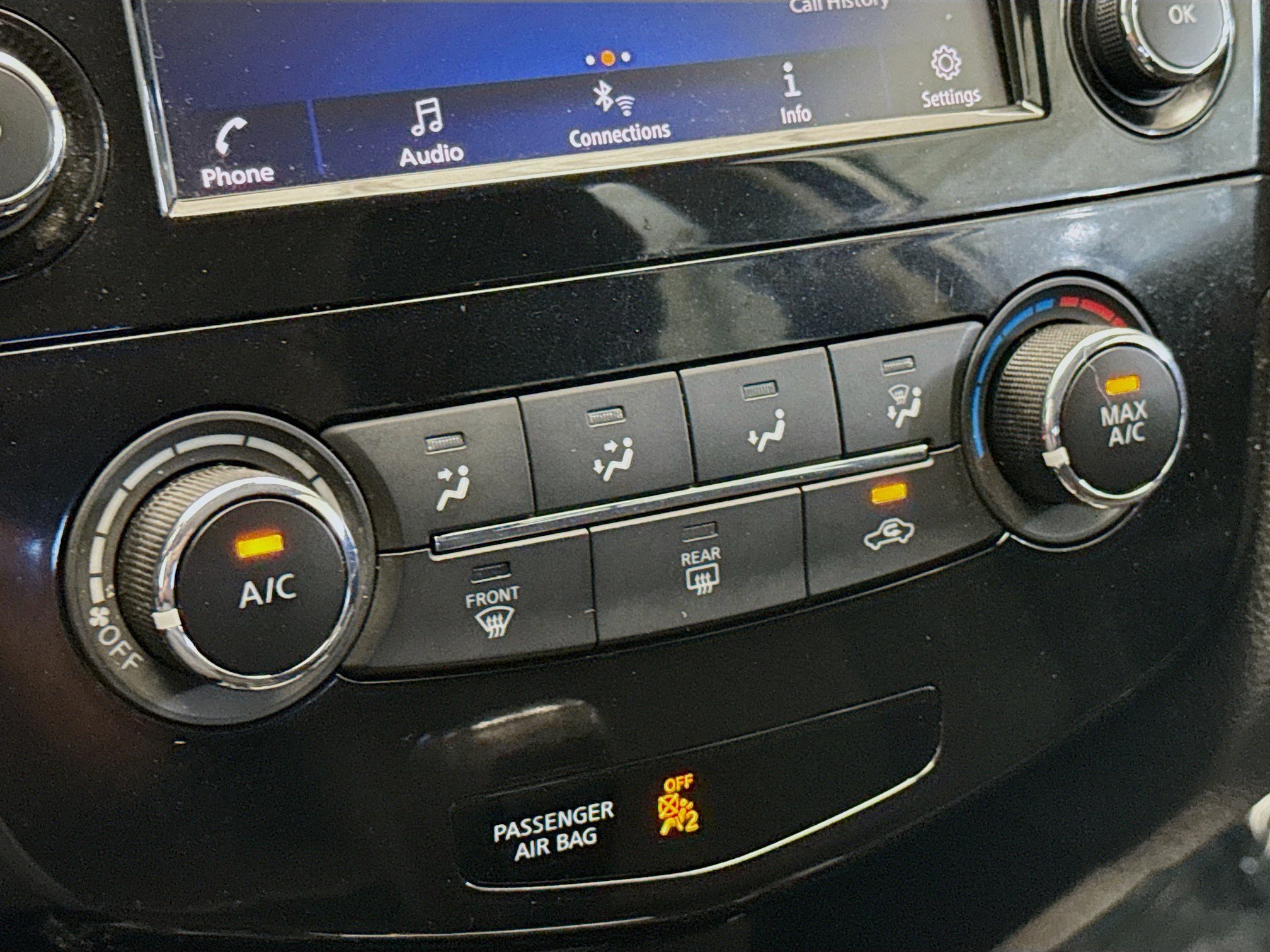 Used 2020 Nissan Rogue S image 22