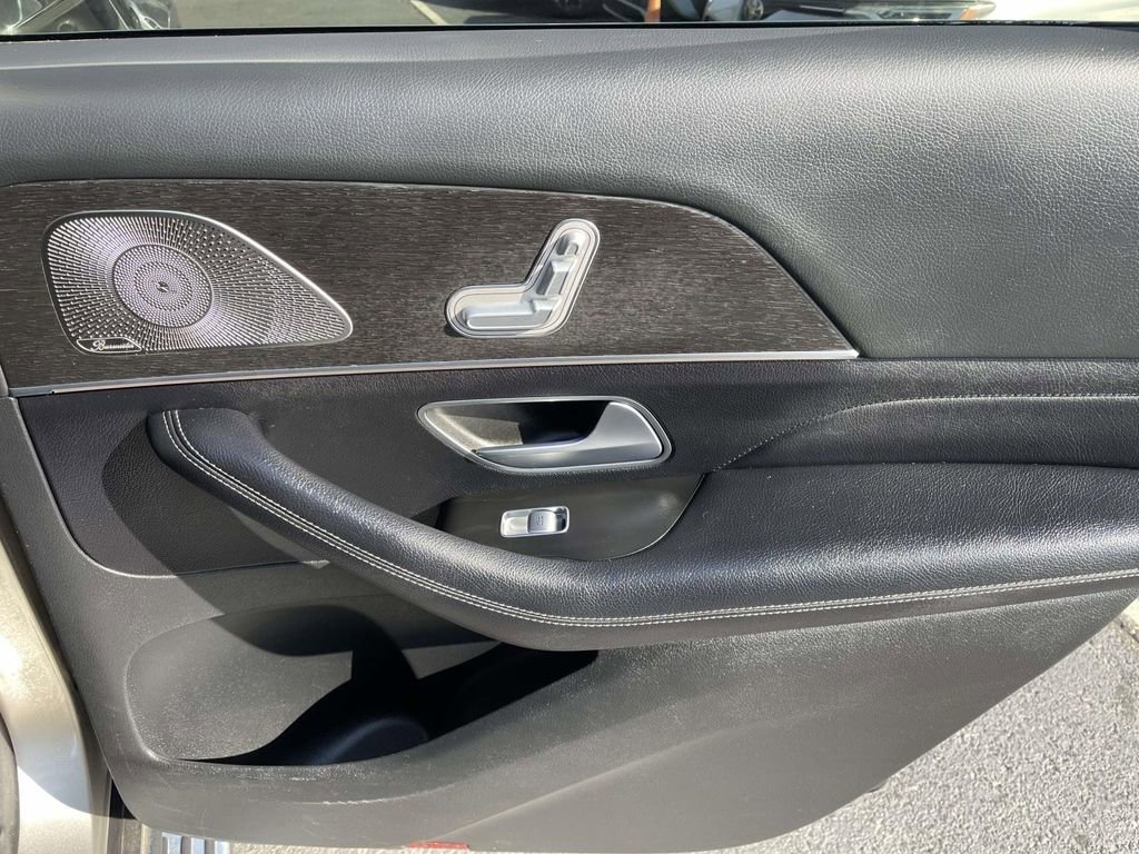 Used 2021 Mercedes-Benz GLS 450 4MATIC image 48